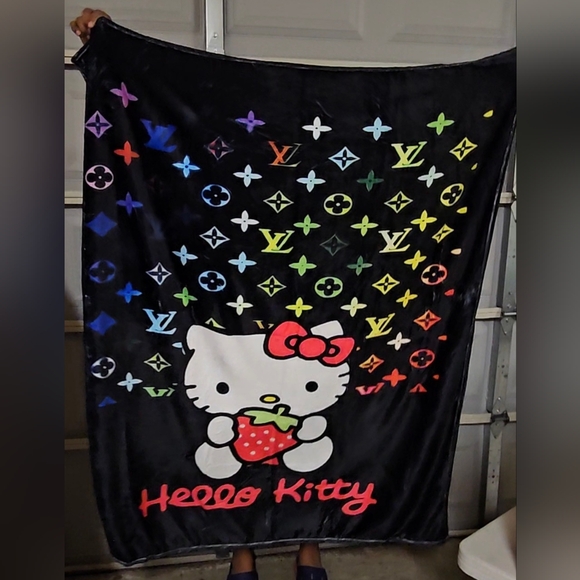 Super cute hello kitty 50 in by 60 inch throw blanket colorful and unique! - Picture 2 of 3